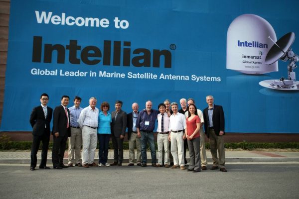 in visita agli stabilimenti Intellian di Seul